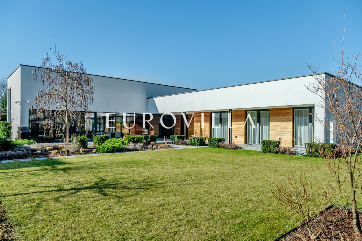 Wyjątkowy dom parterowy, nowoczesny design