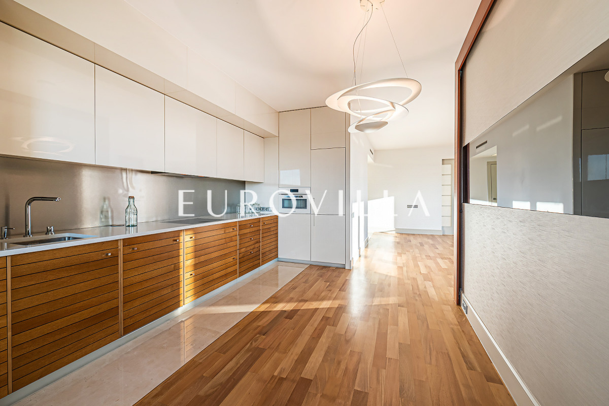 Apartament z pięknym widokiem – Wilanów