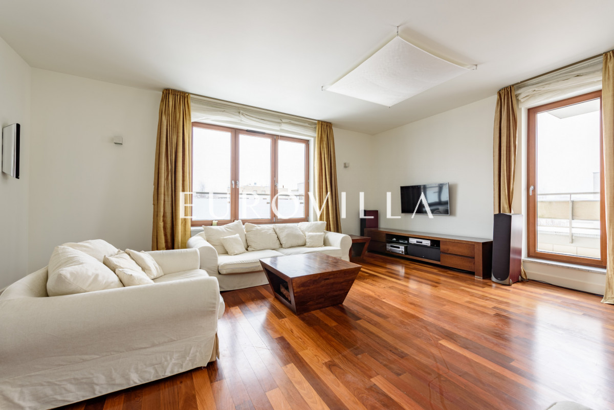 Przestronny apartament w atrakcyjnej lokalizacji