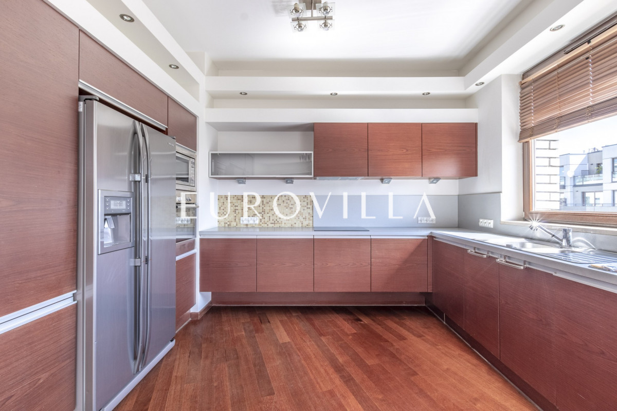 Ustawny apartament z balkonem
