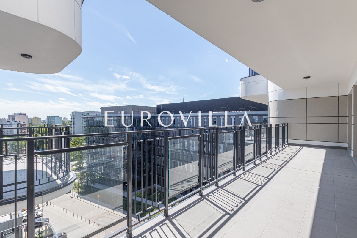 Nowy apartament z tarasem, do aranżacji