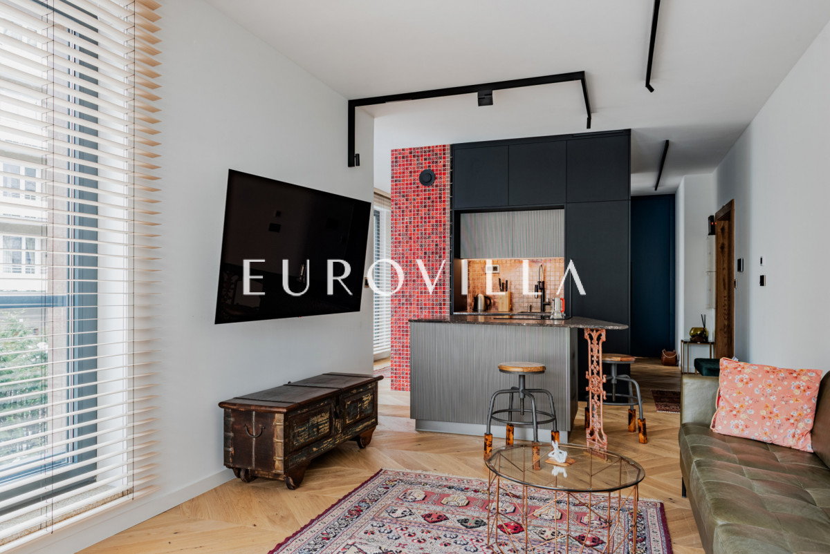 Apartament przy Łazienkach Królewskich garaż